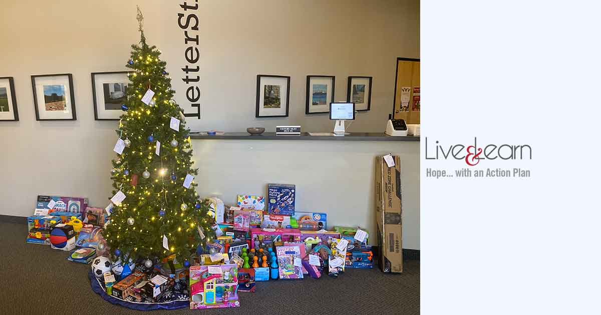 letterstream gives back to the live and learn az foundation with a dear santa tree toy drive